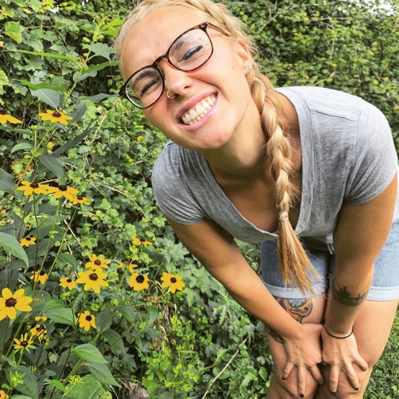 Meet your Posher, Kinsey - Picture 2 of 5